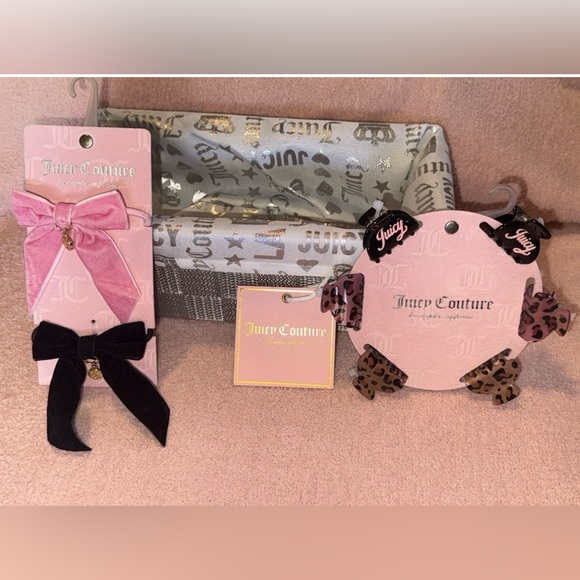 JUICY COUTURE Mini Hair clips Velvety Bow Bands Gray Lined Basket Perfect Gift - Picture 1 of 14